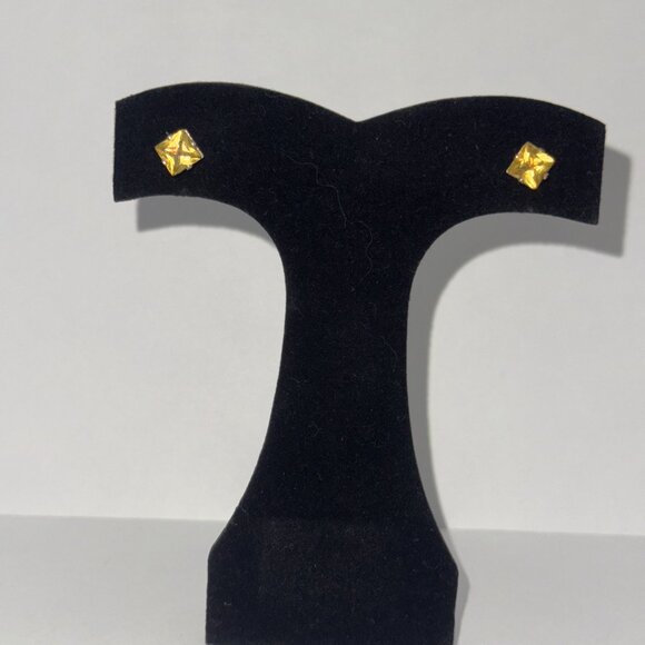 6.72Mm Square Clear Cz And Sterling Post Earrings - Picture 13 of 13